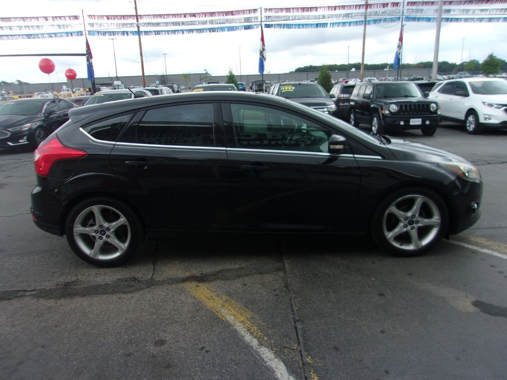 2012 Ford Focus Image 12