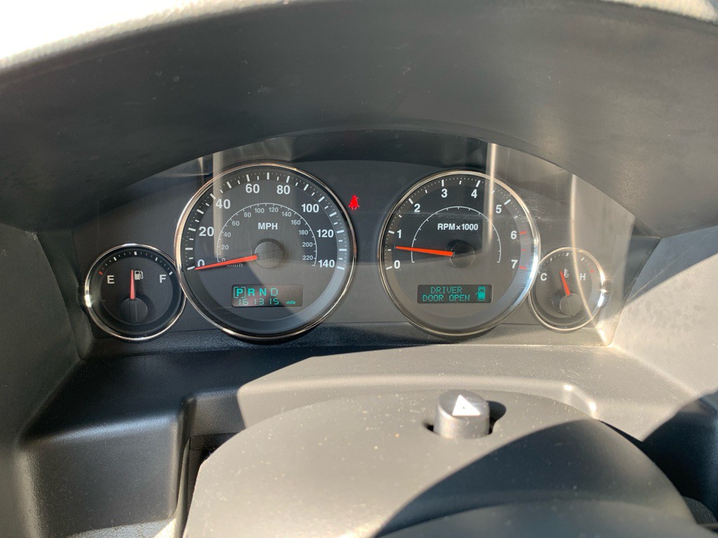 2006 Jeep Commander Image 7