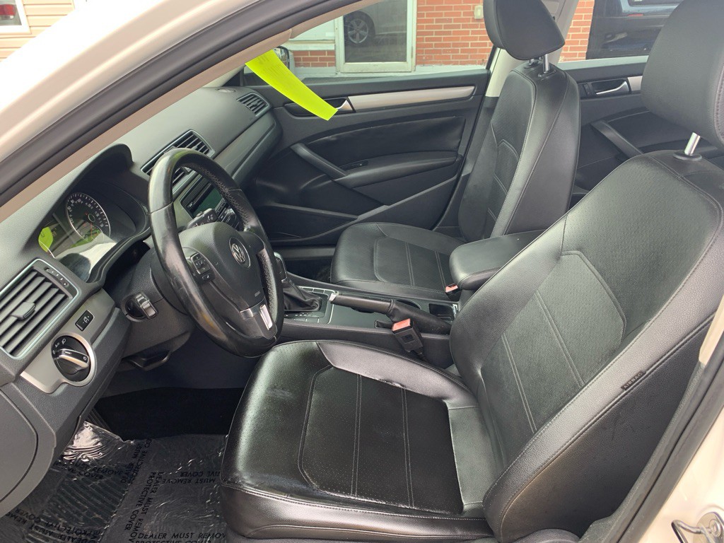 2014 Volkswagen Passat Image 7