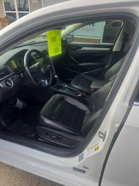 2014 Volkswagen Passat Image 7