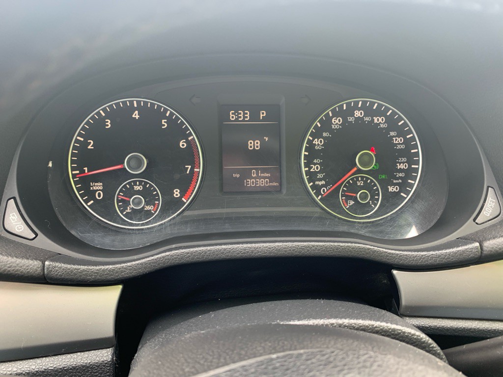 2014 Volkswagen Passat Image 9