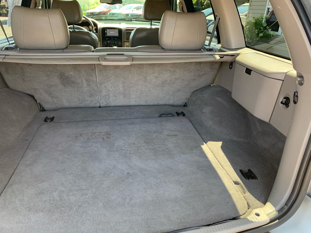 2004 Jeep Grand Cherokee Image 9