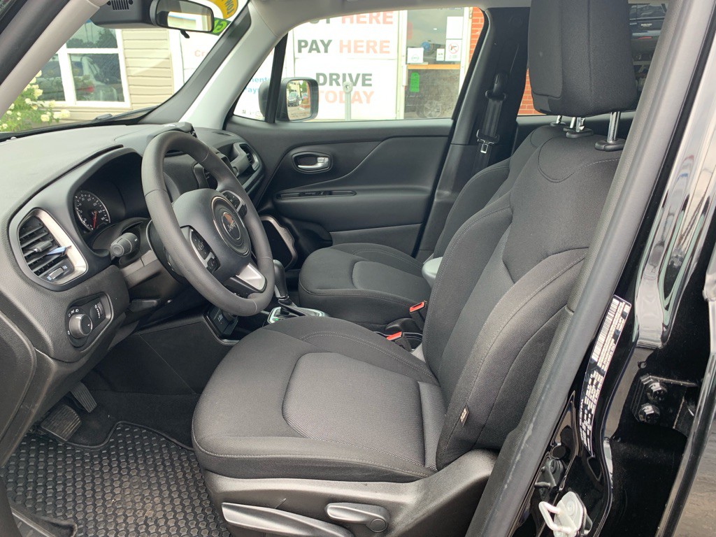 2023 Jeep Renegade Image 8