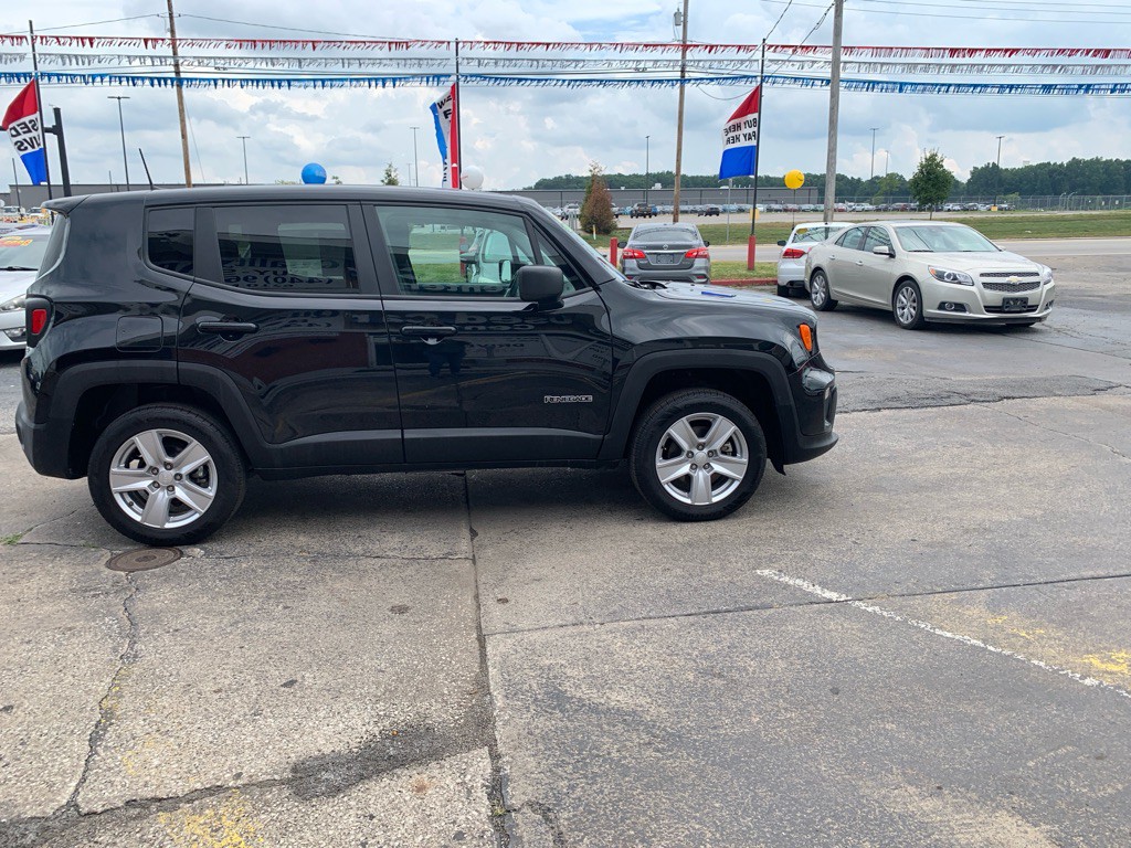 2023 Jeep Renegade Image 3