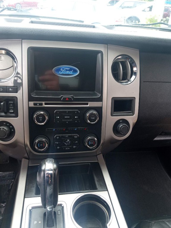 2017 Ford Expedition Image 8