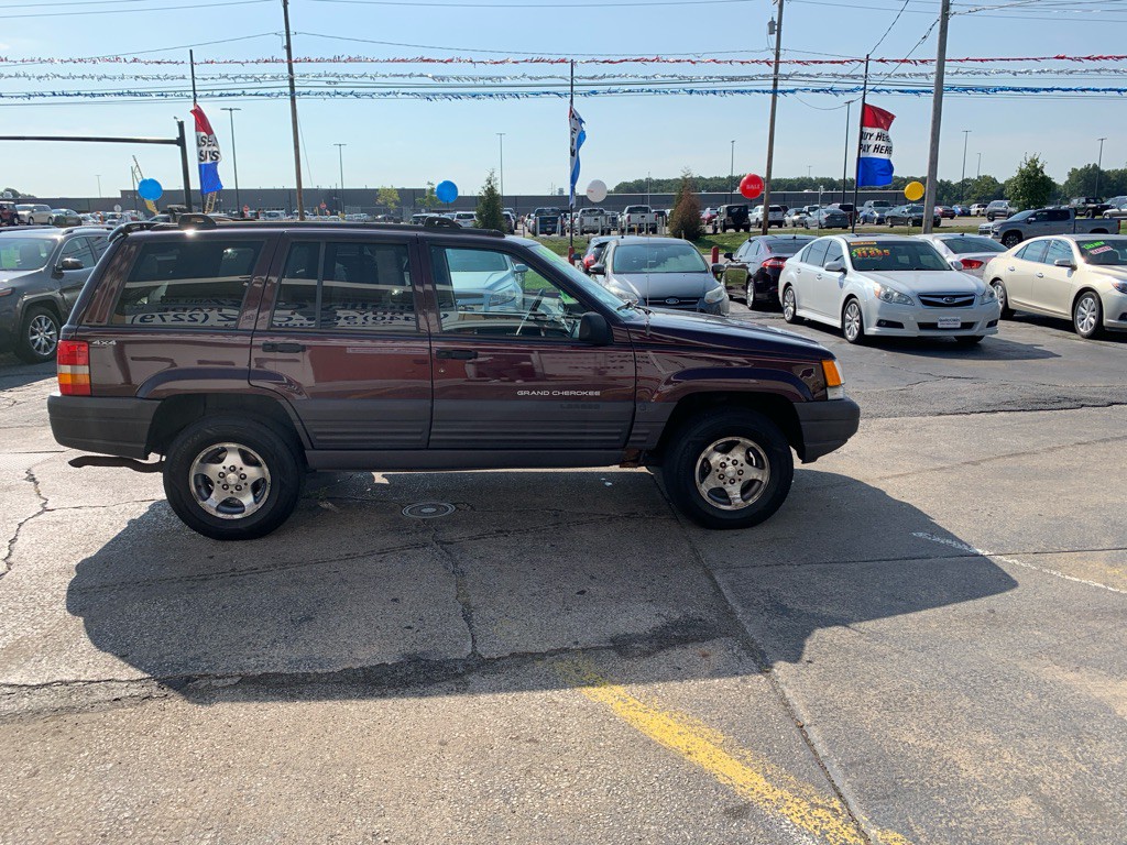 1997 Jeep Grand Cherokee Image 2