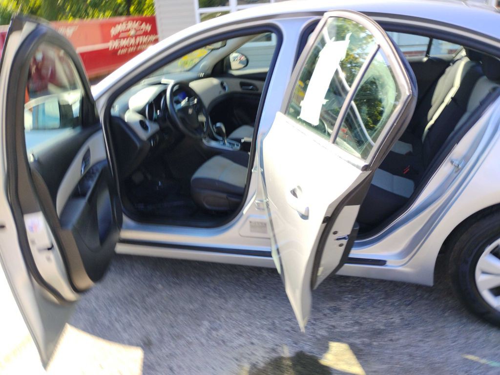 2013 Chevrolet Cruze Image 7