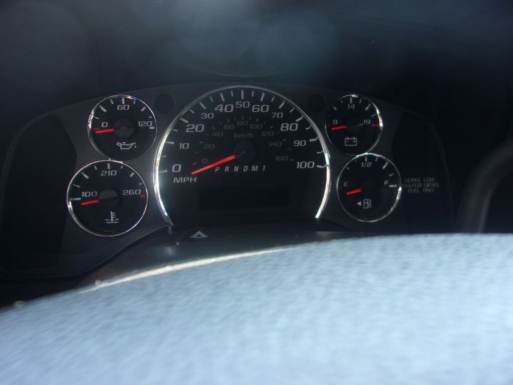 2012 Chevrolet Express Image 3