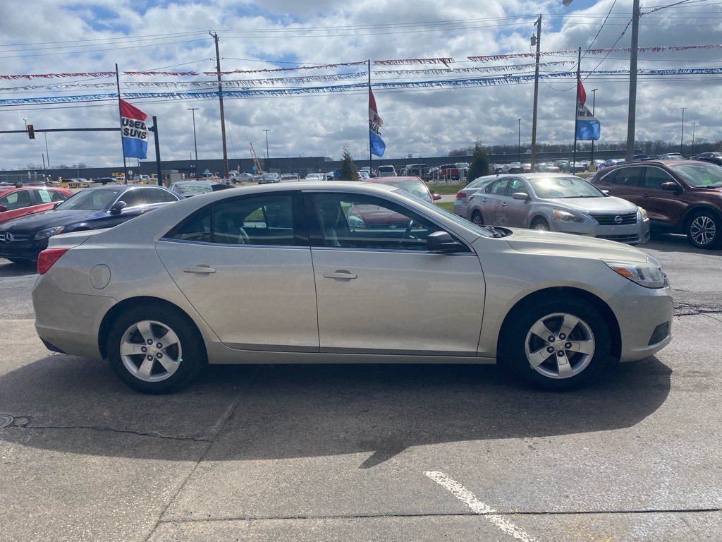 2015 Chevrolet Malibu Image 5