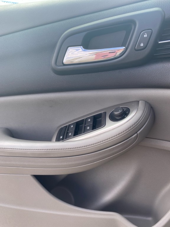2015 Chevrolet Malibu Image 11