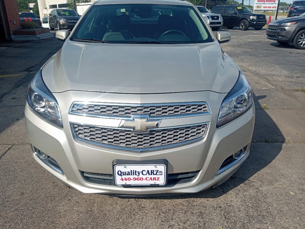 2013 Chevrolet Malibu Image 3