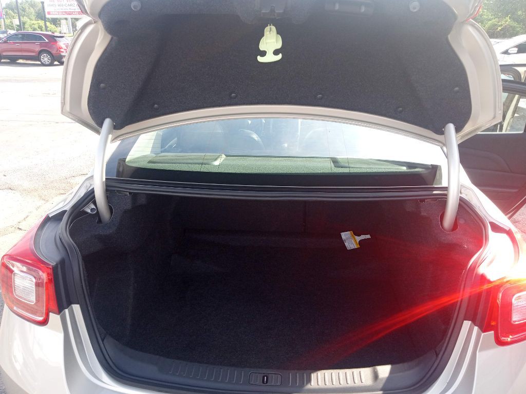2013 Chevrolet Malibu Image 13