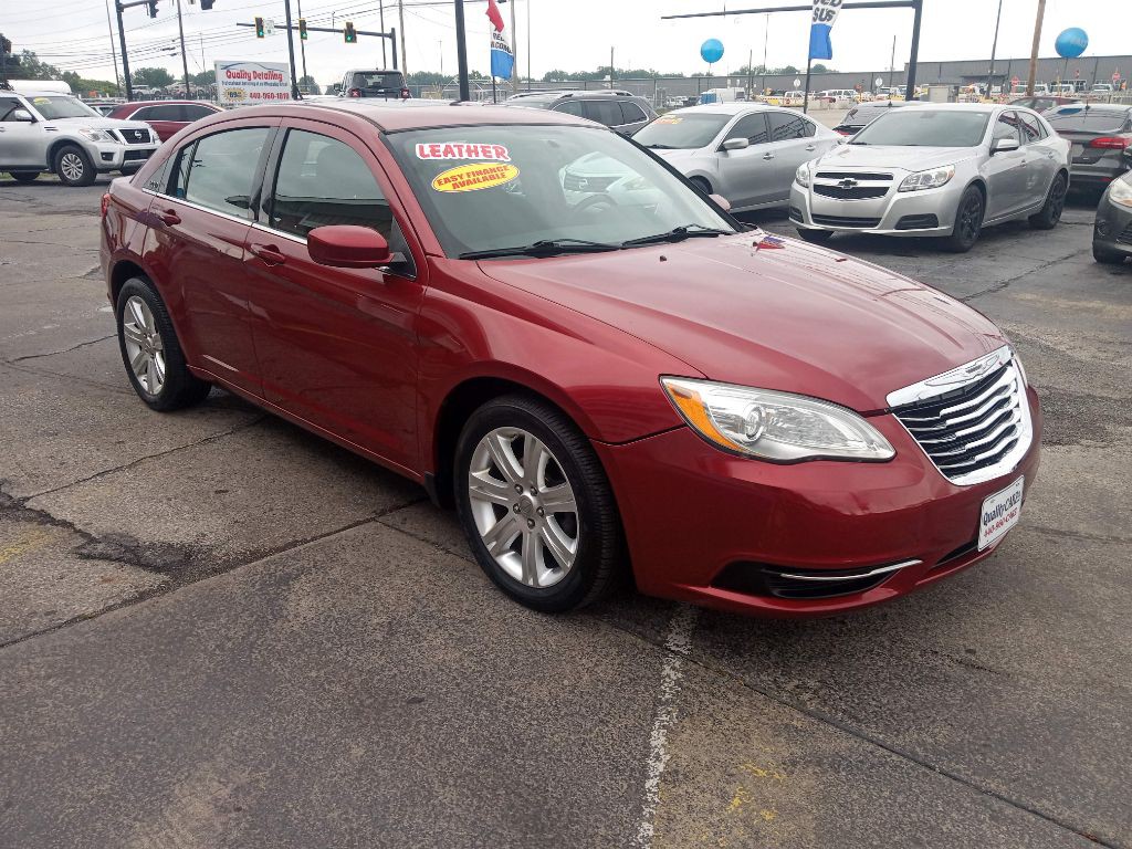 2012 Chrysler 200 Image 3