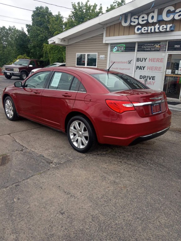 2012 Chrysler 200 Image 5