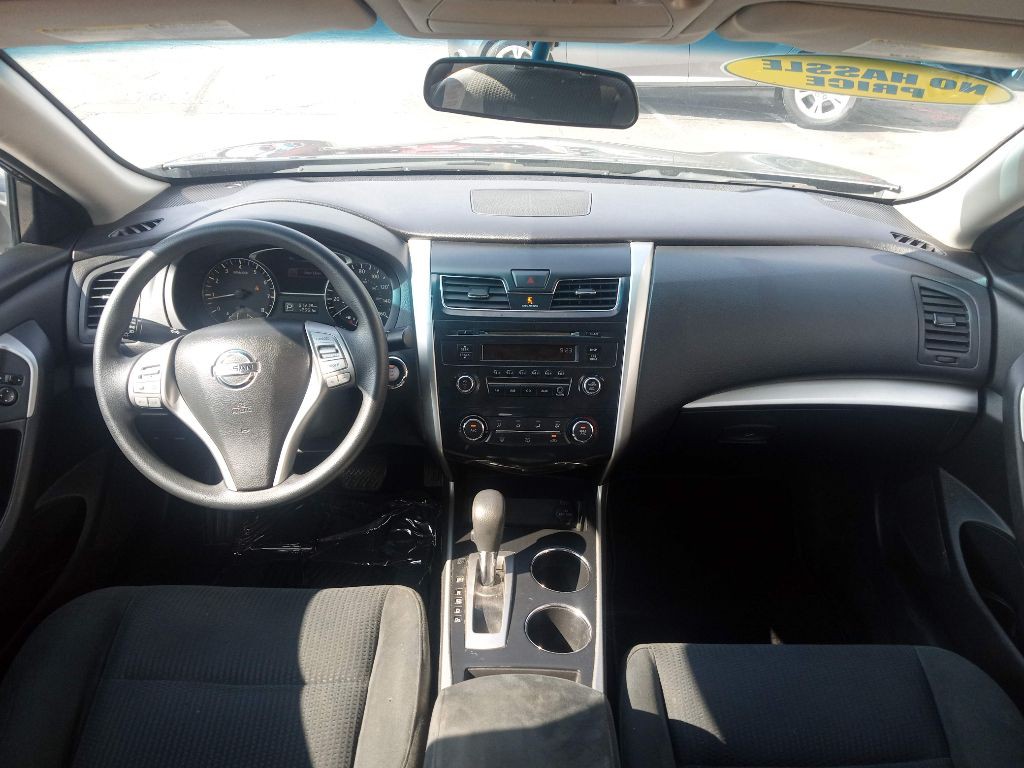 2015 Nissan Altima Image 7