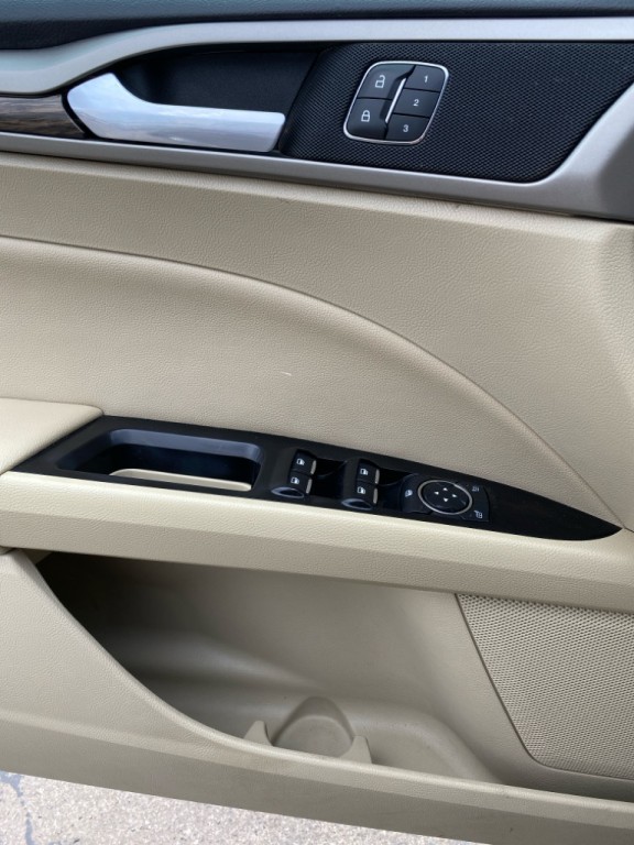 2013 Ford Fusion Image 11