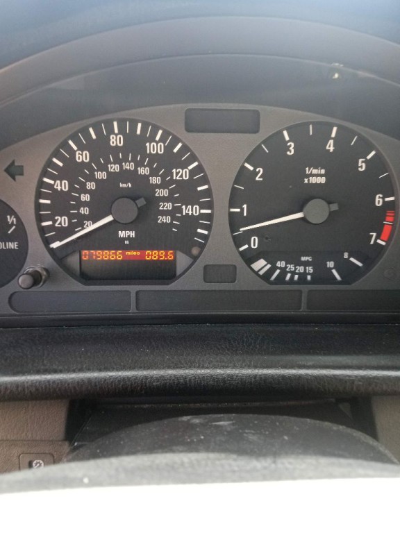 1997 BMW 3 Series Image 3