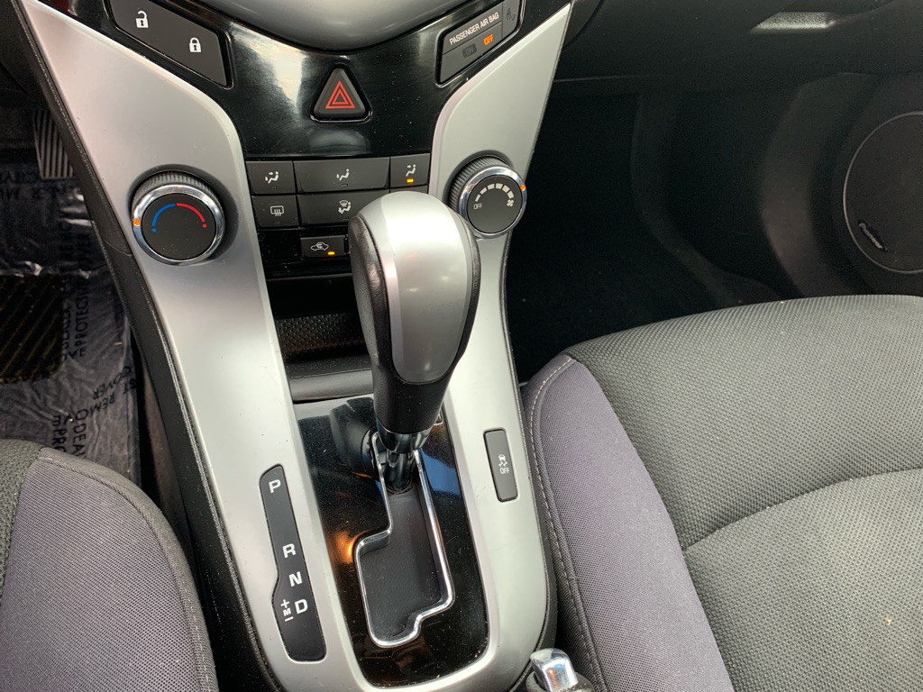2013 Chevrolet Cruze Image 8