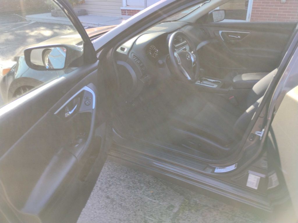 2016 Nissan Altima Image 8
