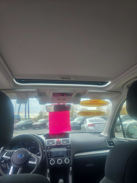 2017 Subaru Forester Image 8