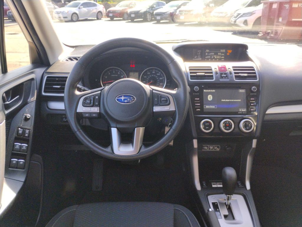 2017 Subaru Forester Image 6
