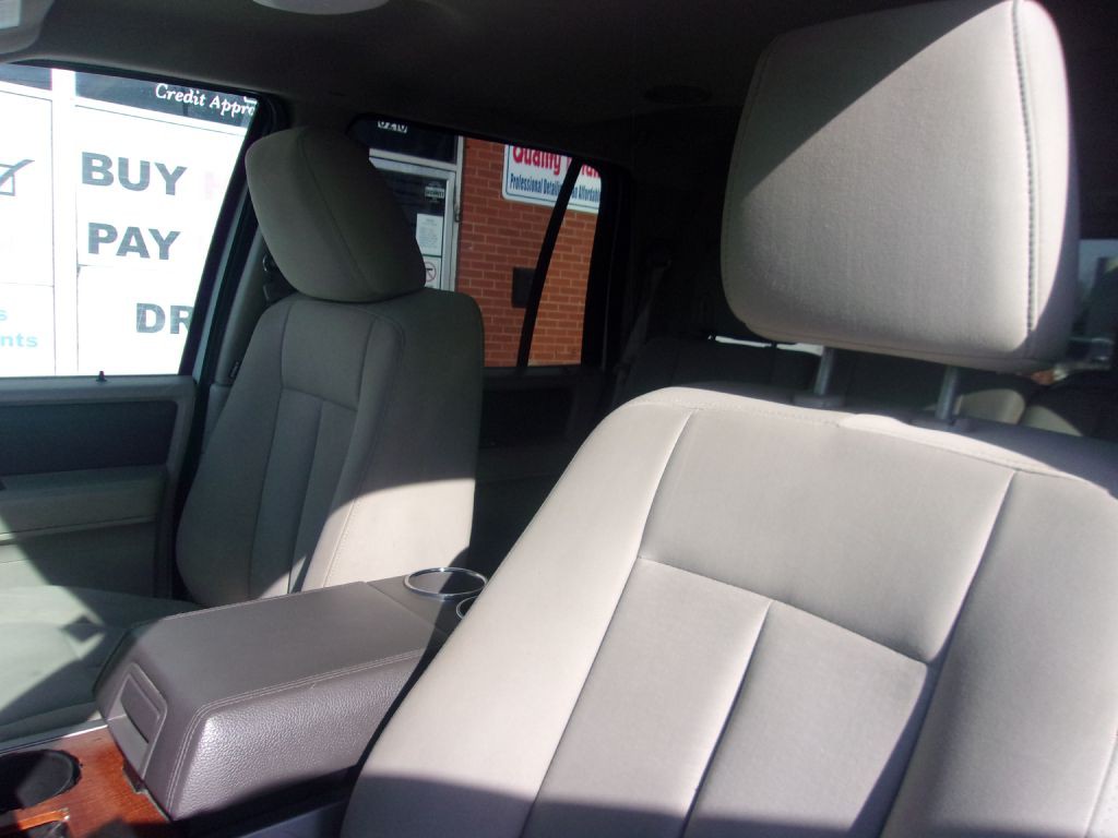 2013 Ford Expedition Image 9