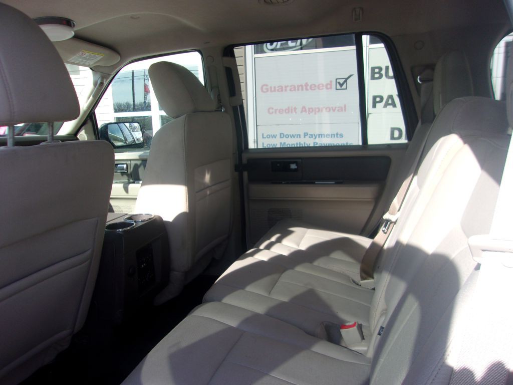 2013 Ford Expedition Image 8
