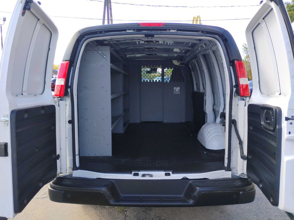 2021 Chevrolet Express Image 6