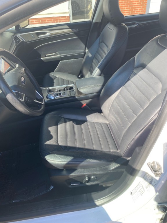 2017 Ford Fusion Image 8