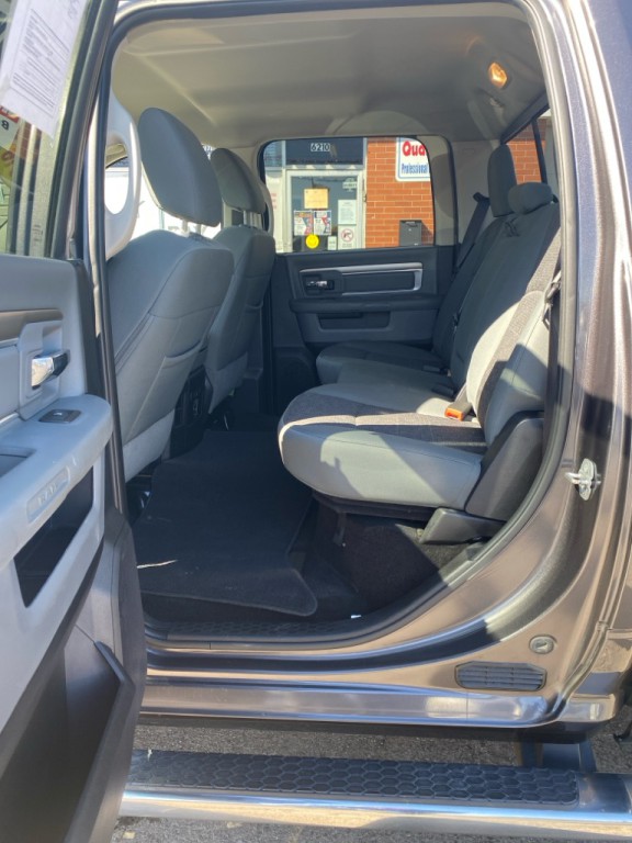 2016 RAM 1500 Image 6