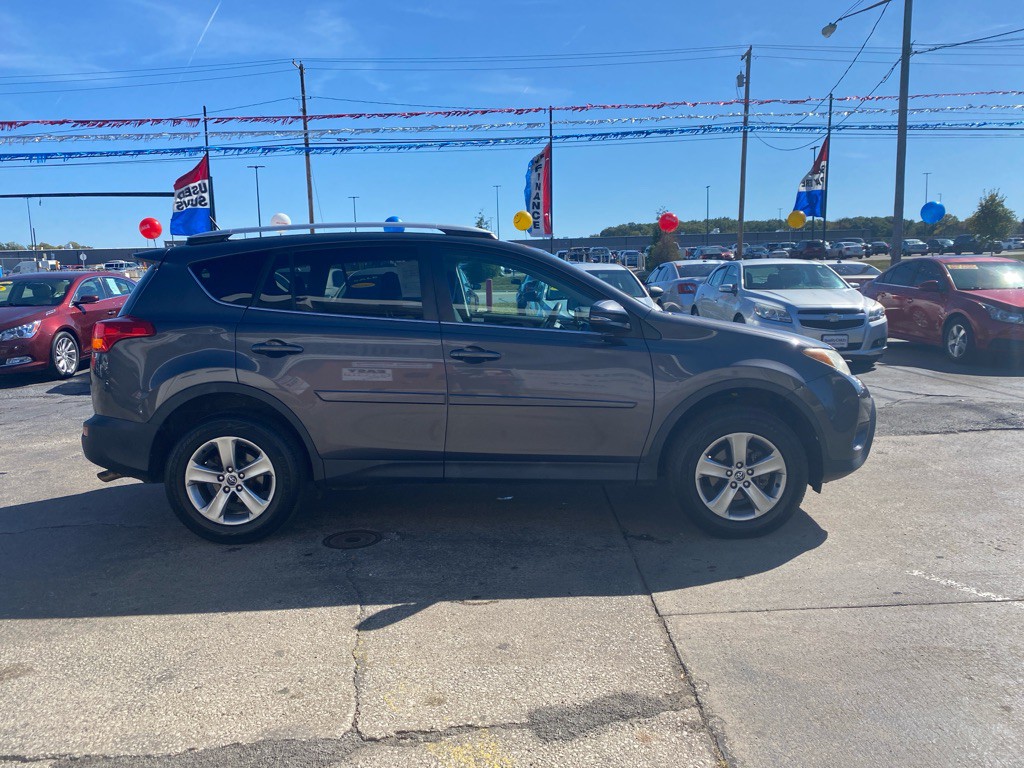 2015 Toyota Rav4 Image 4