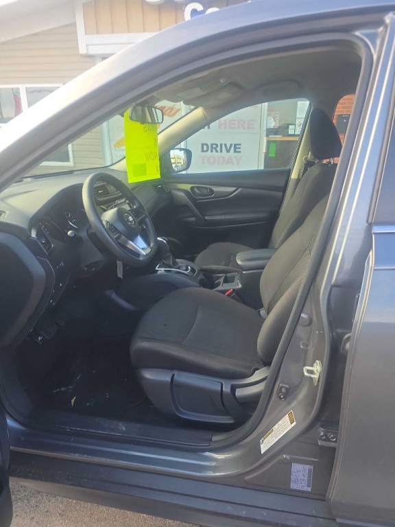 2020 Nissan Rogue Image 8