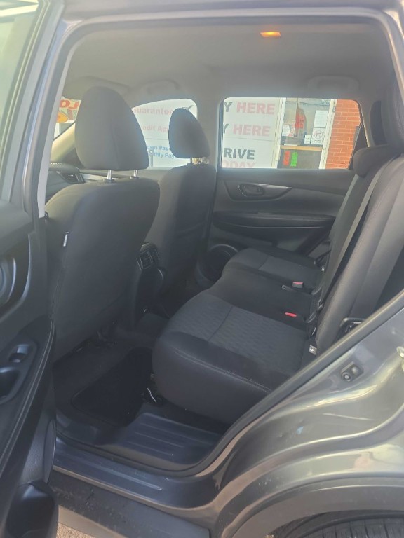 2020 Nissan Rogue Image 9