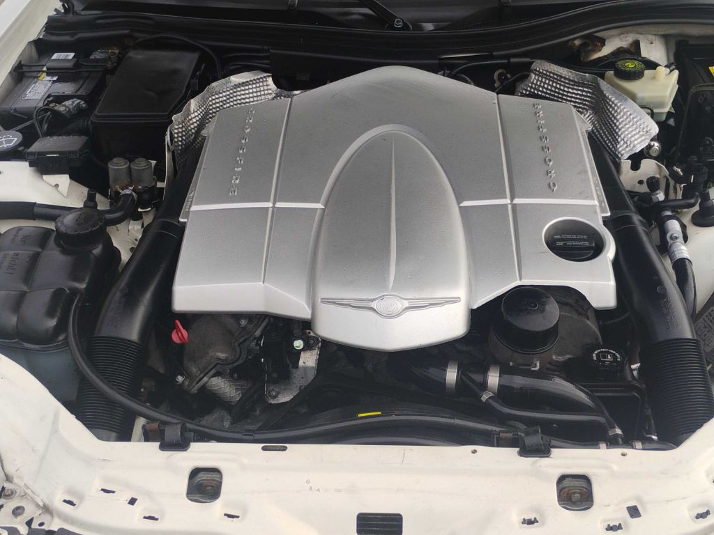 2005 Chrysler Crossfire Image 10