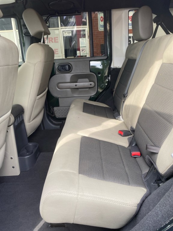 2010 Jeep Wrangler Unlimited Image 7