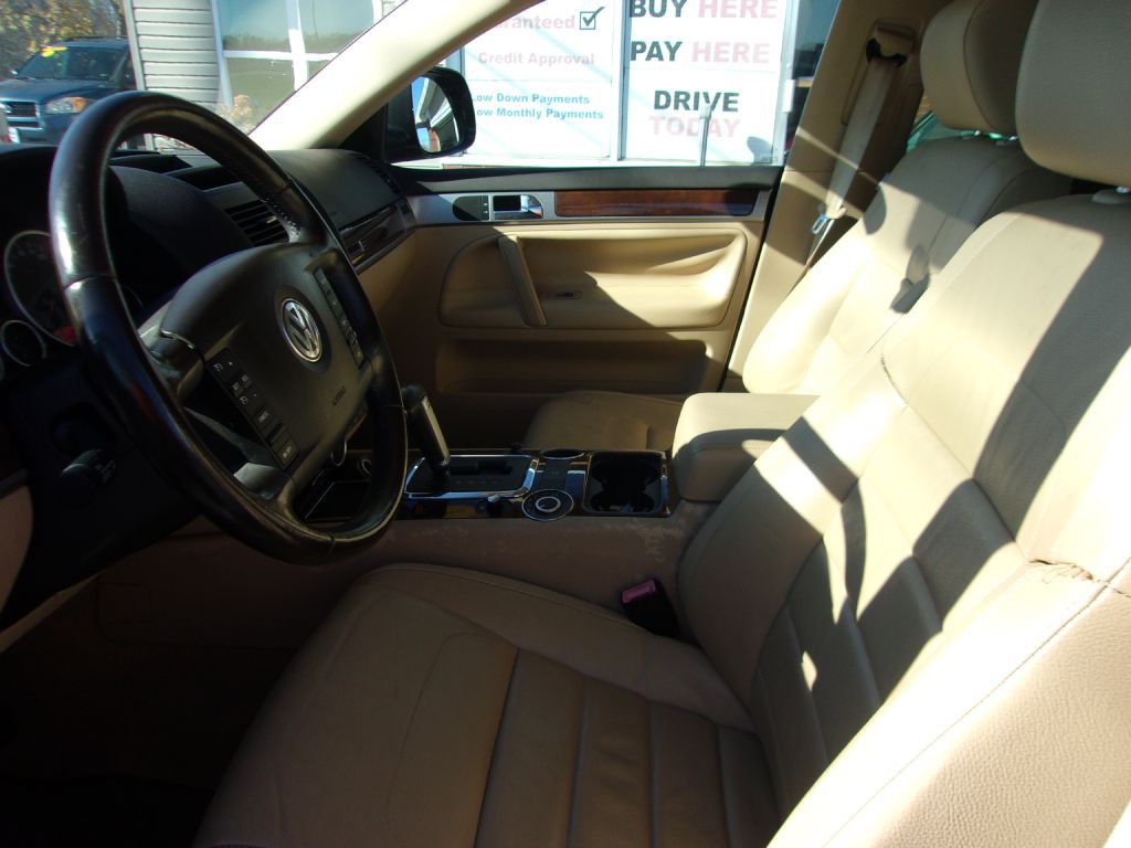 2008 Volkswagen Touareg Image 7