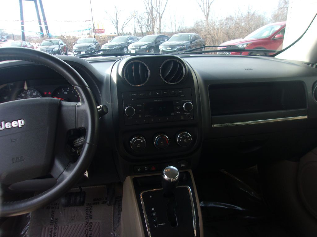 2010 Jeep Patriot Image 8