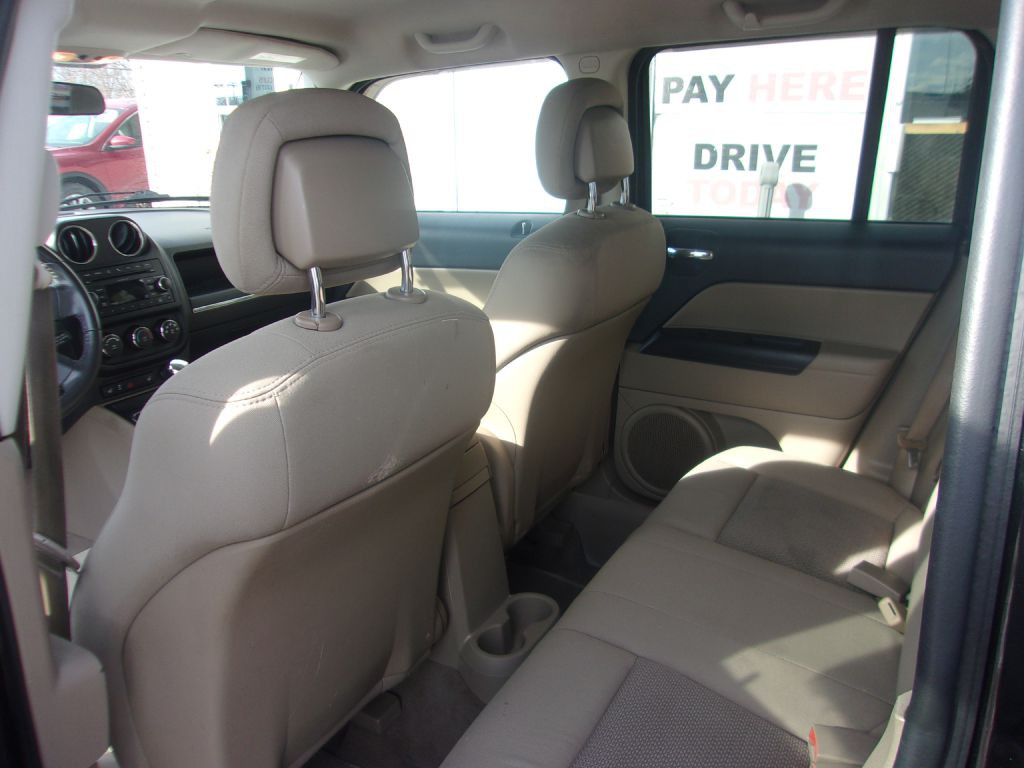 2010 Jeep Patriot Image 11