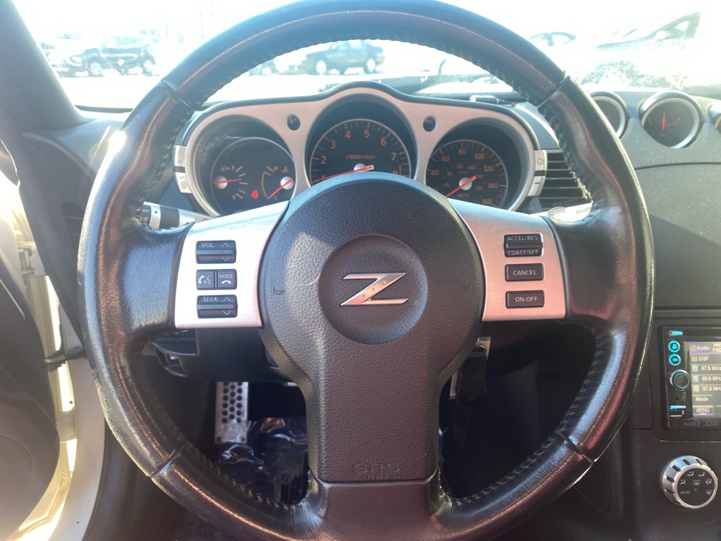 2007 Nissan 350Z Image 9