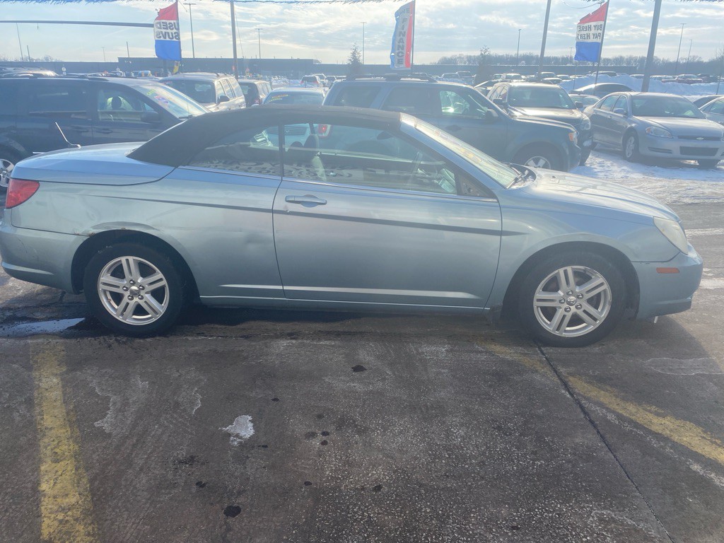 2009 Chrysler Sebring Image 3