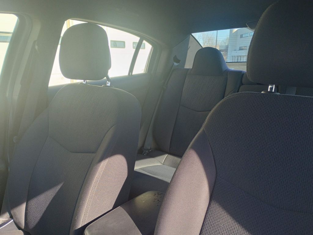 2014 Chrysler 200 Image 6