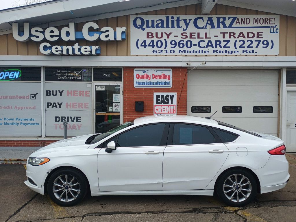 2017 Ford Fusion Image 1