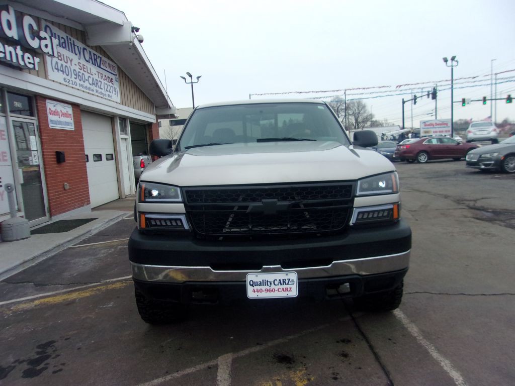 2006 Chevrolet Silverado 1500 Image 2