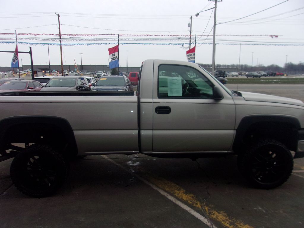 2006 Chevrolet Silverado 1500 Image 3