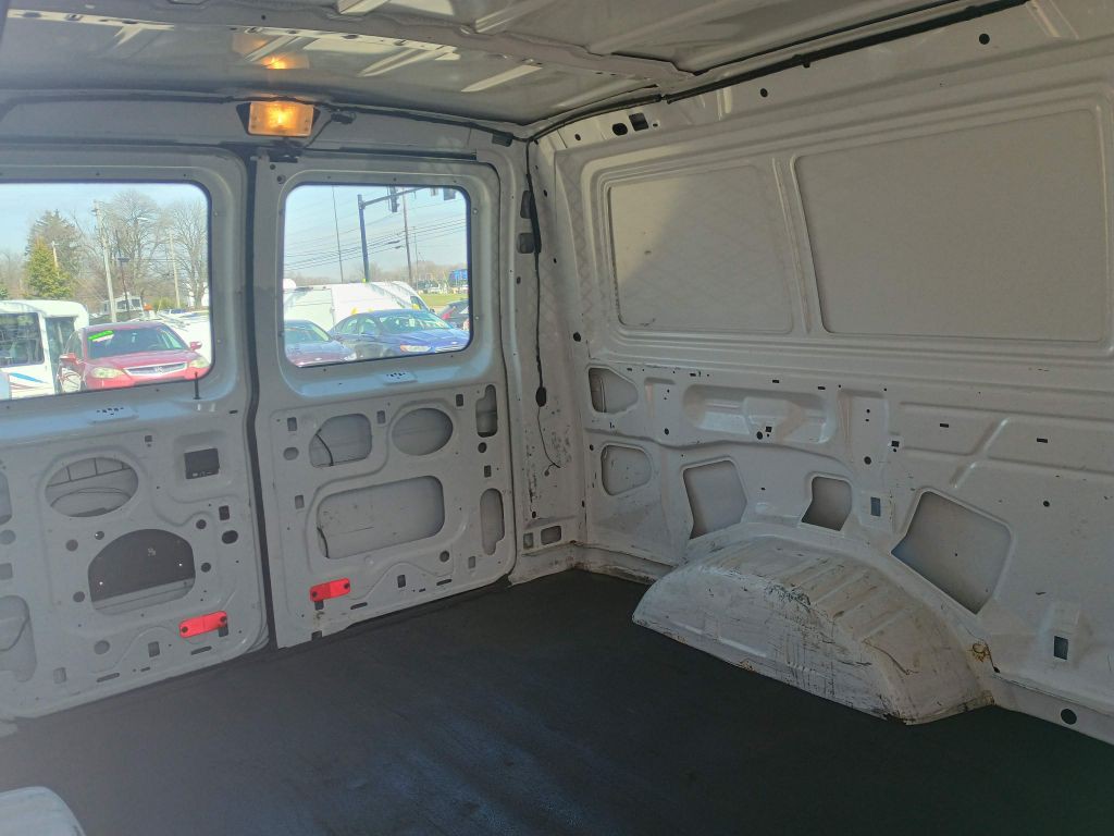 2013 Ford Econoline Image 6