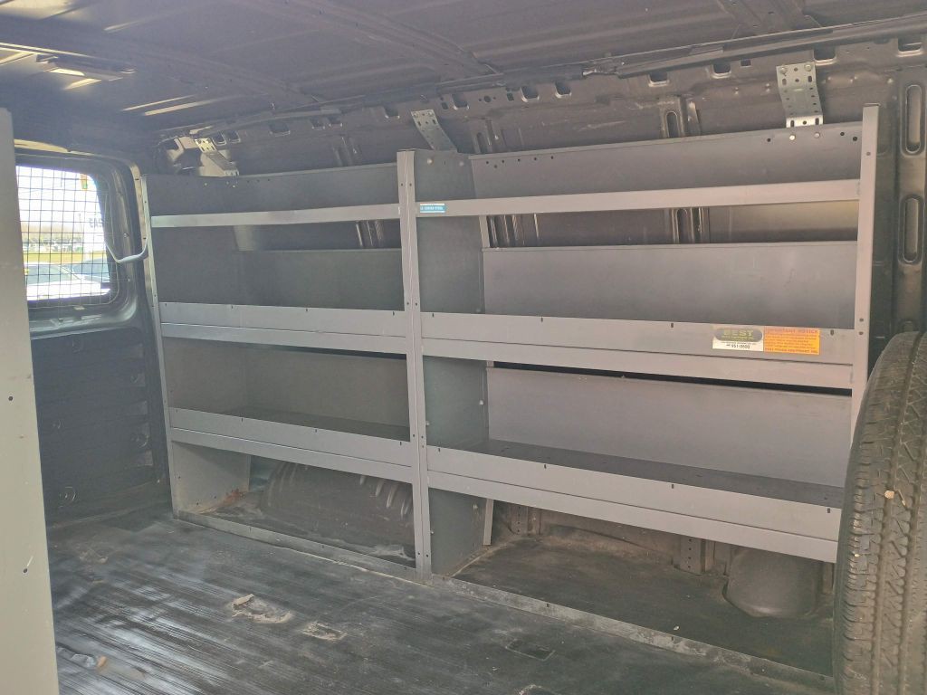 2013 GMC Savana Image 9