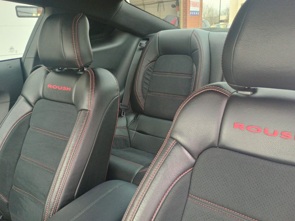 2017 Ford Mustang Image 8