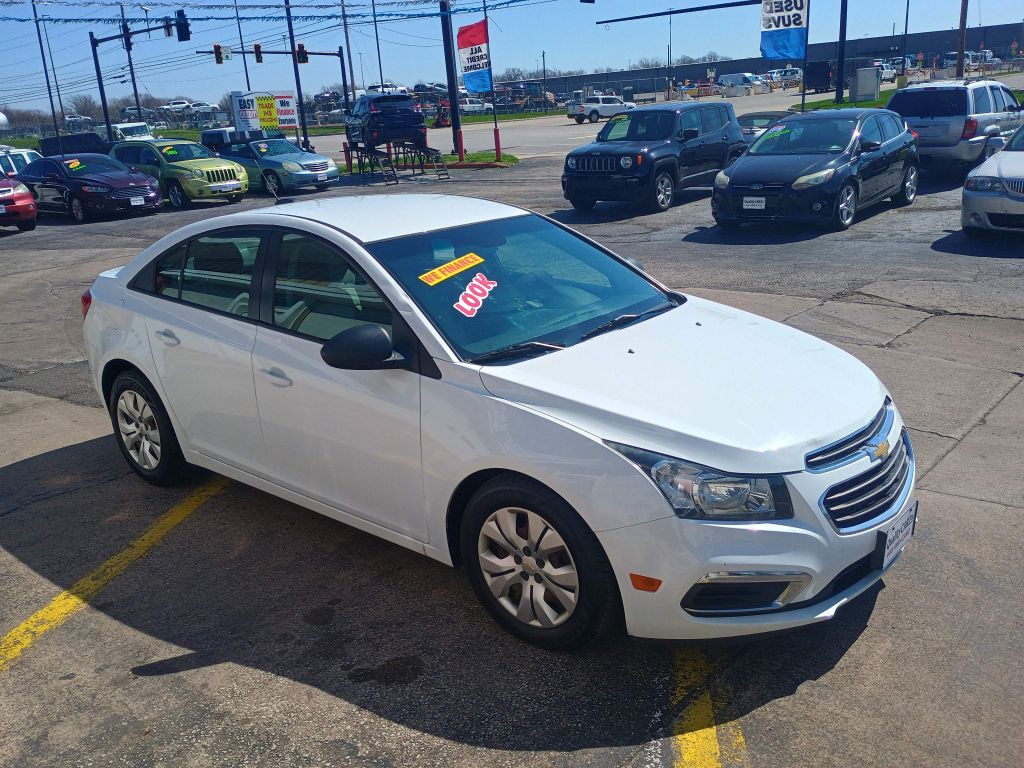 2016 Chevrolet Cruze Image 2