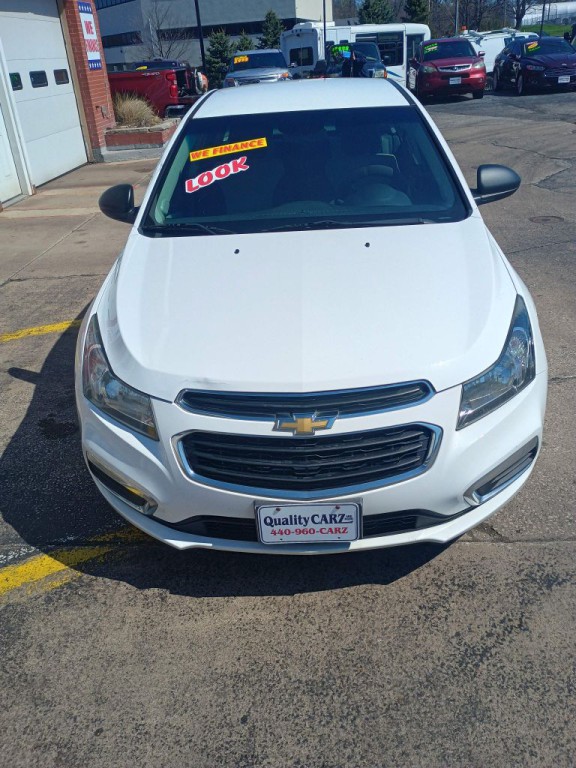 2016 Chevrolet Cruze Image 3