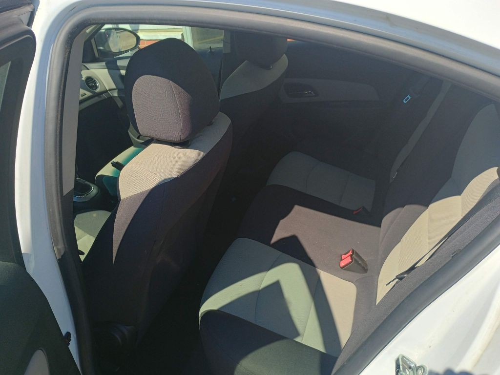 2016 Chevrolet Cruze Image 7
